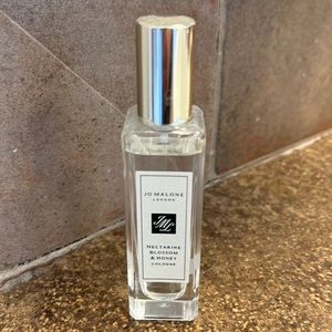 Jo Malone nectarine blossom and honey perfume